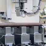 Automatic round steel straightening machine